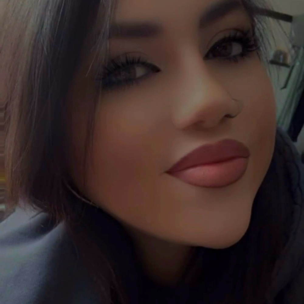 Meet your Posher, Sheena